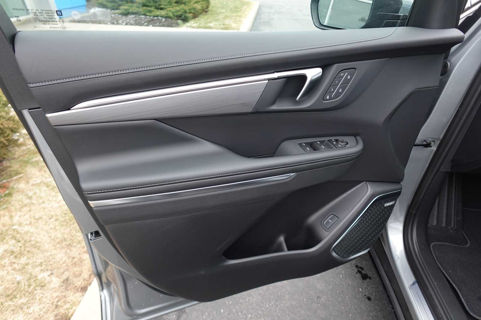 2025 Buick Enclave Preferred - Photo 12
