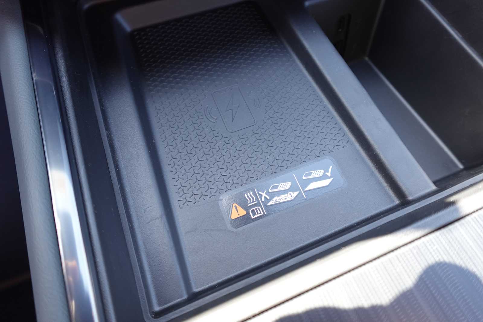2025 GMC Acadia AT4 - Photo 23