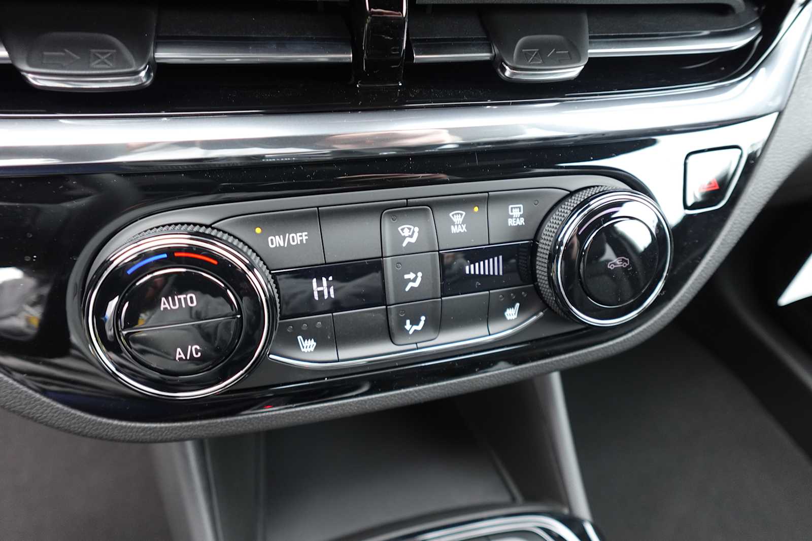 2026 Buick Envista Sport Touring - Photo 24