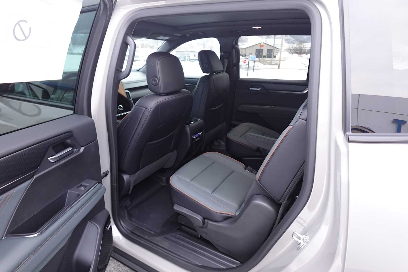 2026 GMC Acadia AT4 - Photo 27