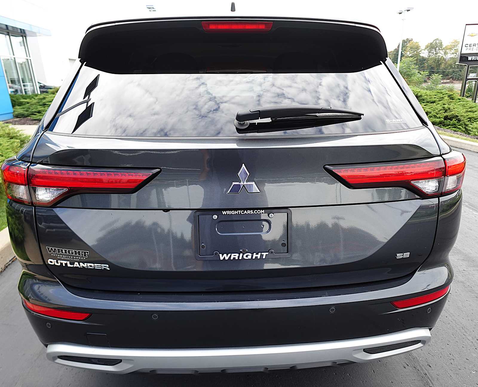 2024 Mitsubishi Outlander SE - Photo 4