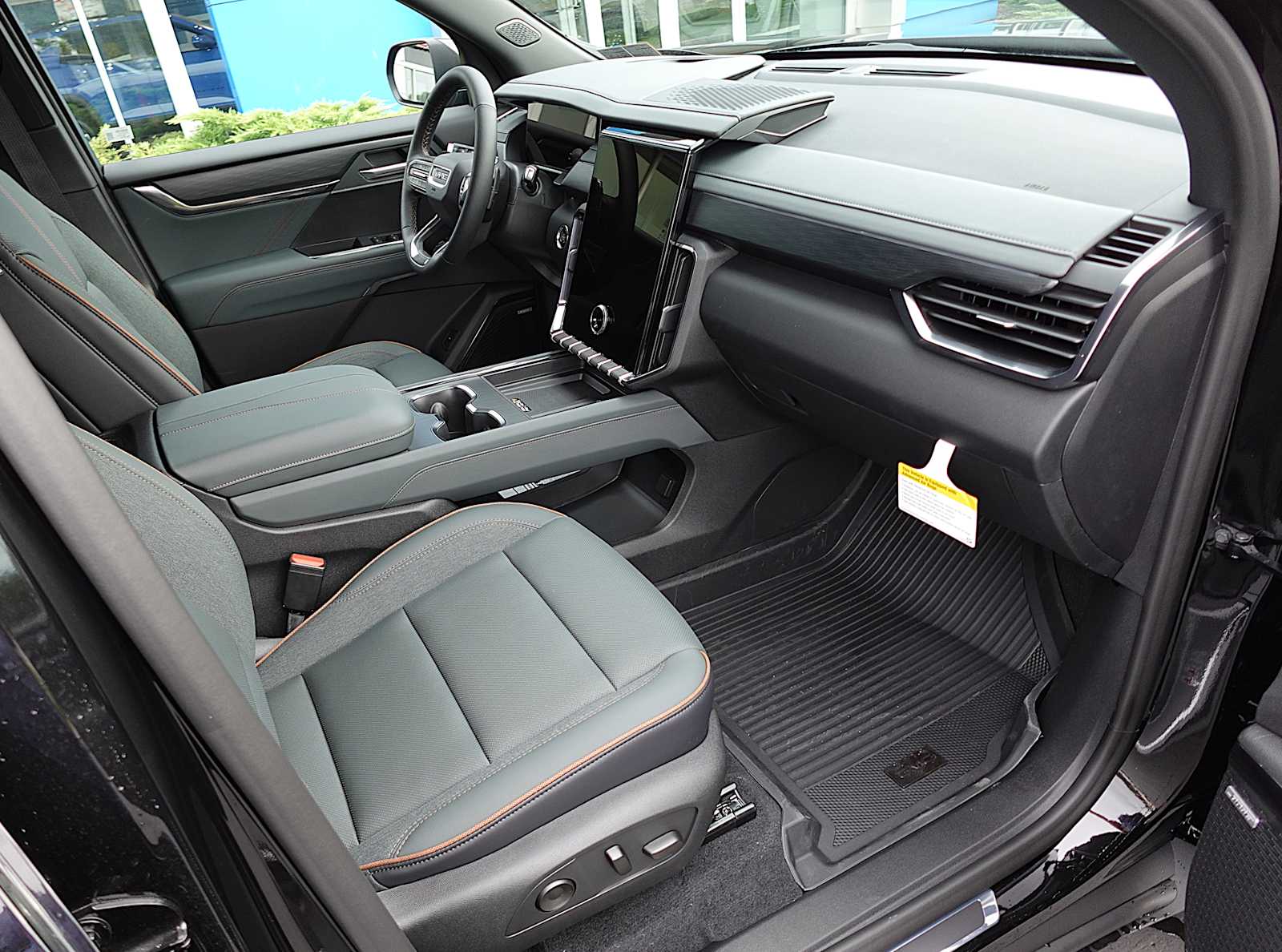 2026 GMC Acadia AT4 - Photo 33