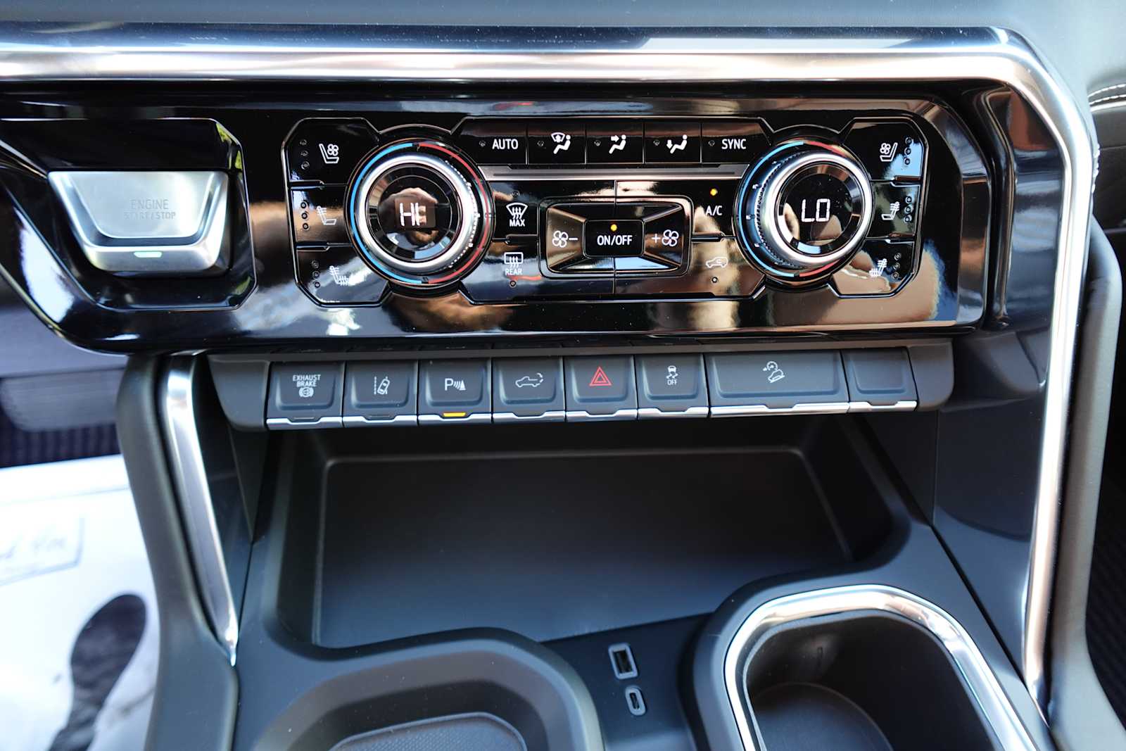 2026 GMC Sierra 2500HD Denali Ultimate - Photo 26