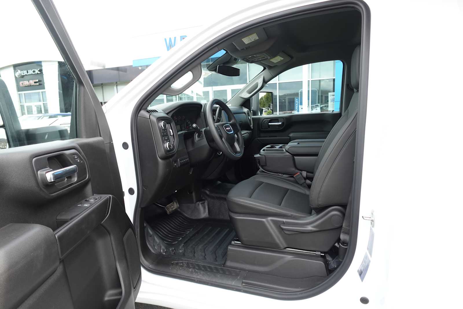 2026 GMC Sierra 3500 Chassis Cab Pro - Photo 15