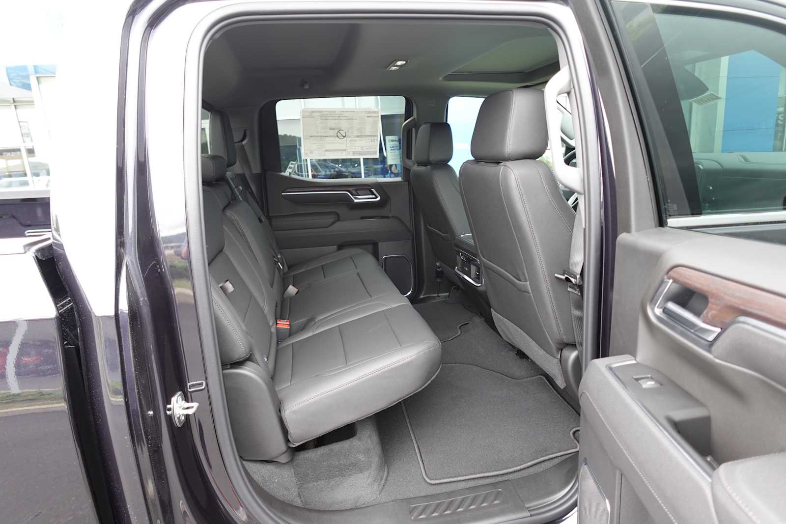 2026 GMC Sierra 1500 SLT - Photo 28