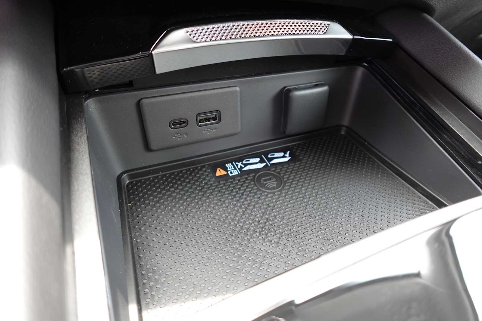 2026 Buick Envision Sport Touring - Photo 23