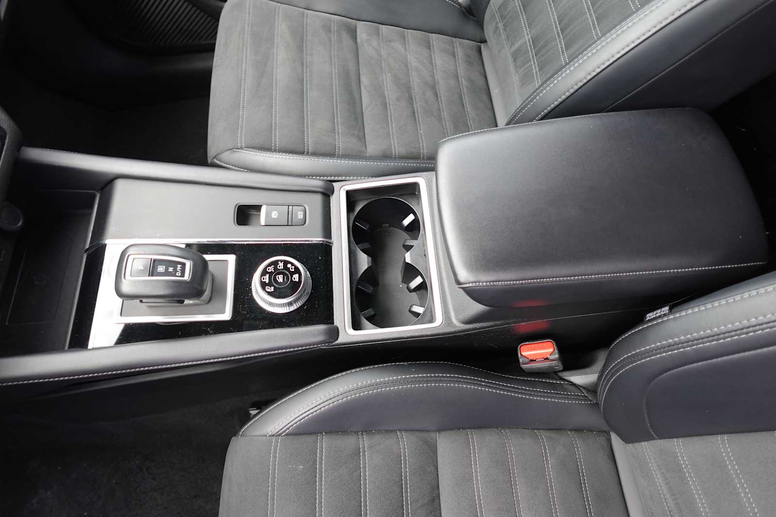 2024 Mitsubishi Outlander SE - Photo 23
