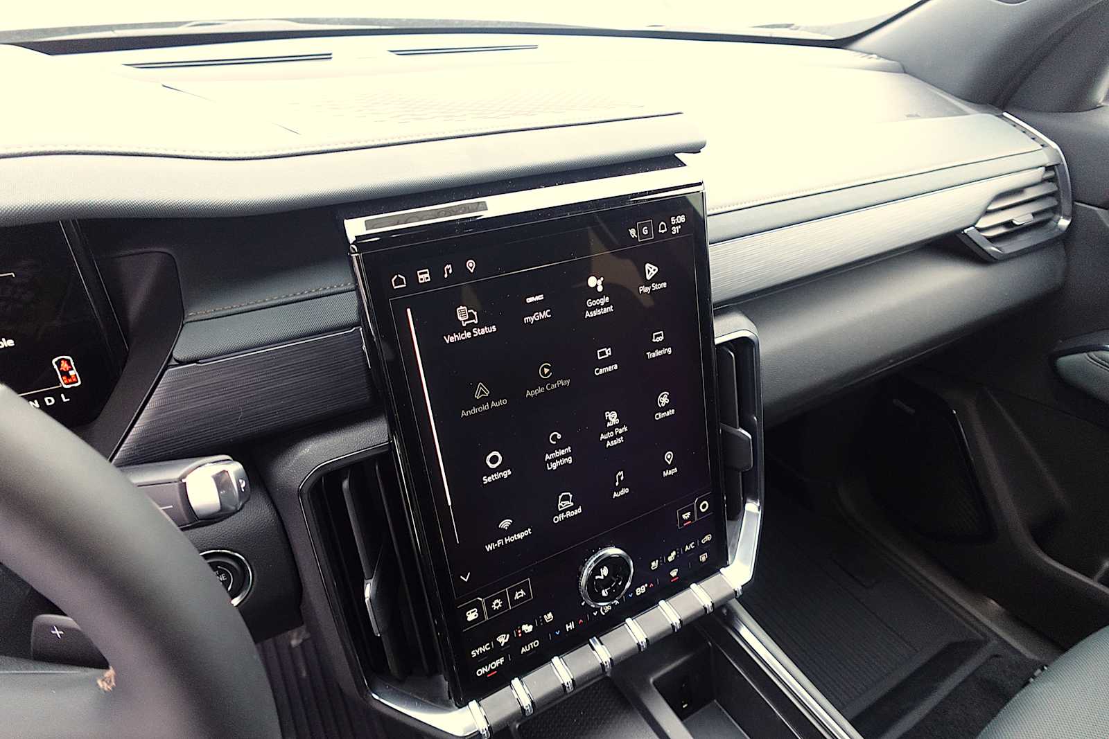 2026 GMC Acadia AT4 - Photo 18
