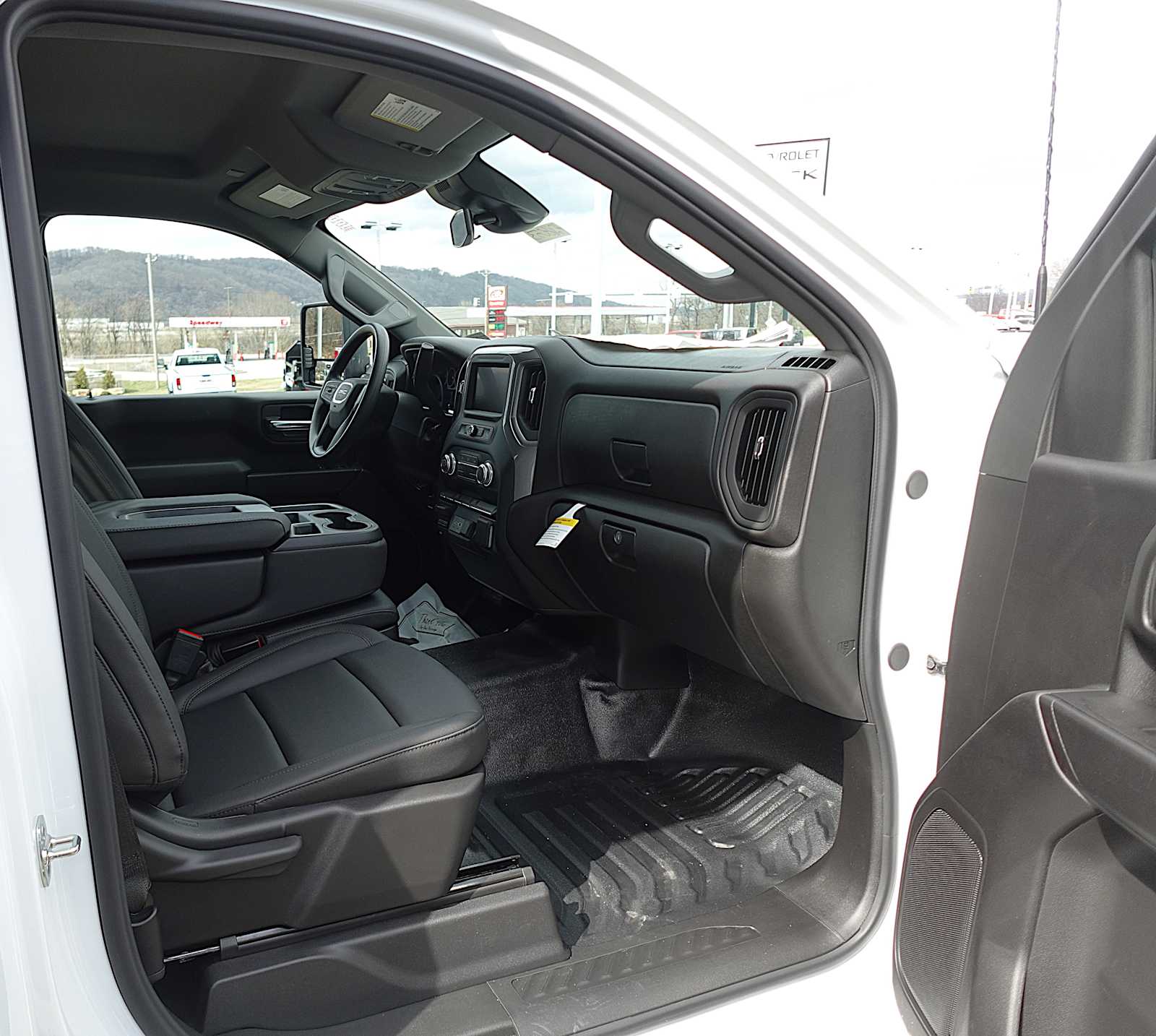 2026 GMC Sierra 3500 Chassis Cab Pro - Photo 29