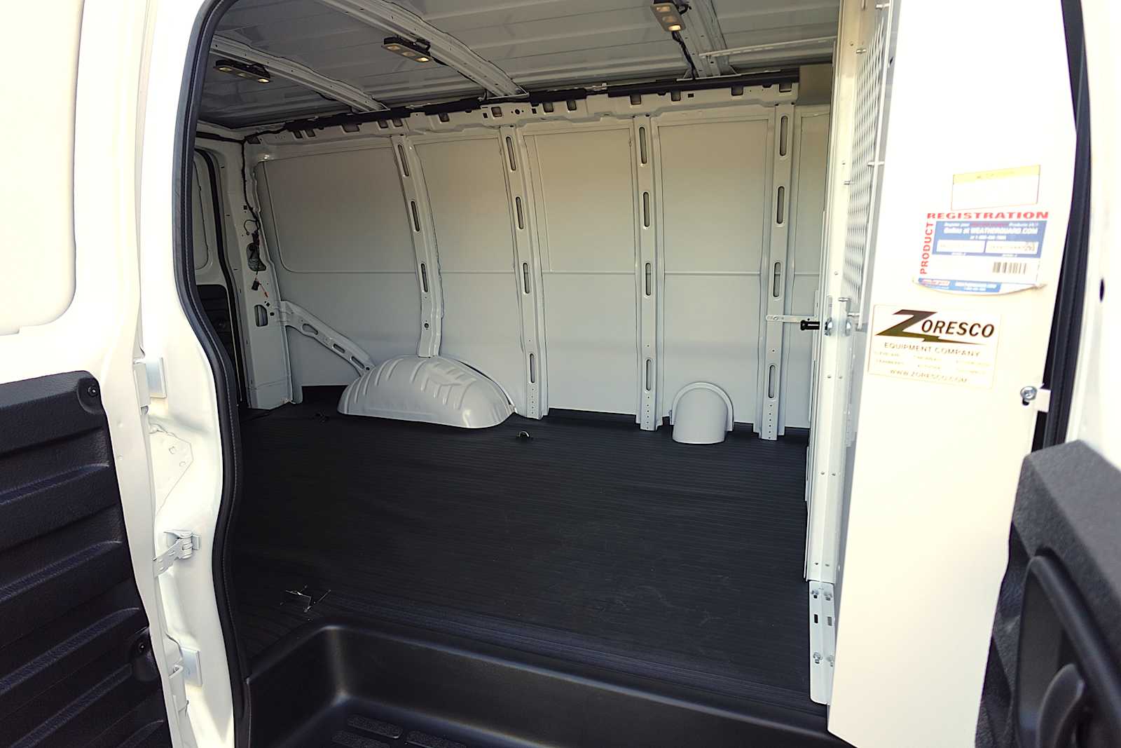 2026 GMC Savana Cargo Work Van - Photo 28