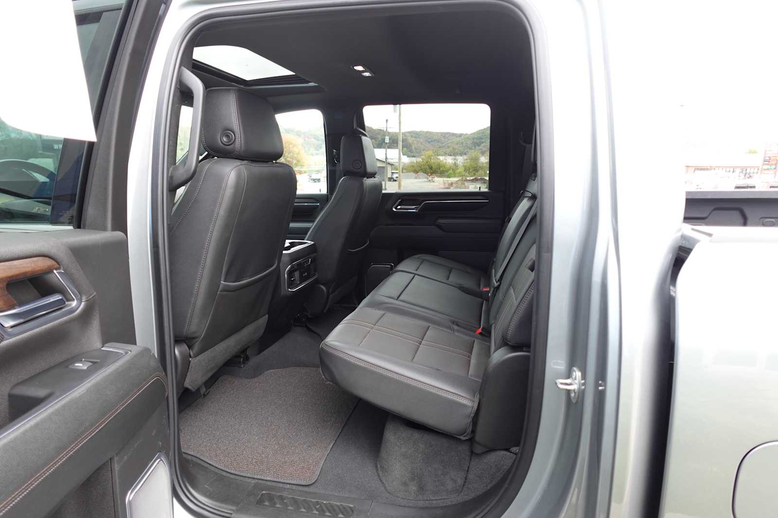 2024 Chevrolet Silverado 2500HD High Country - Photo 31