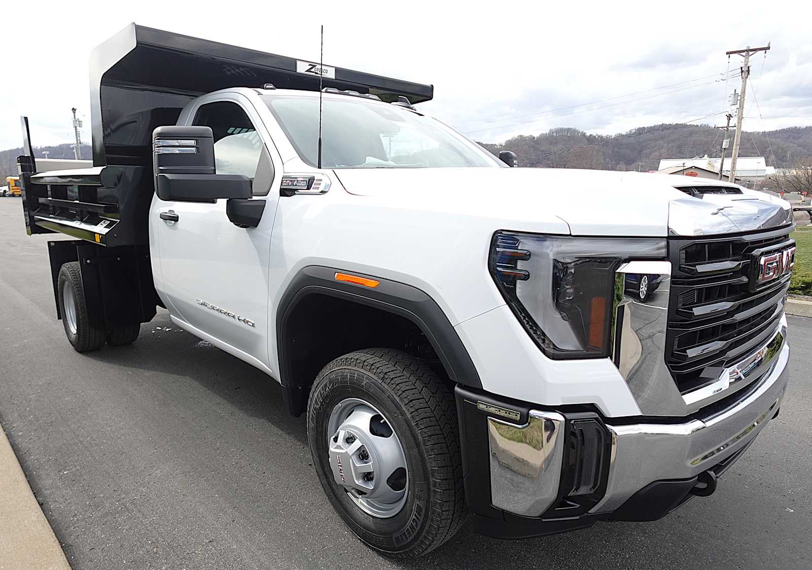 2026 GMC Sierra 3500 Chassis Cab Pro - Photo 5