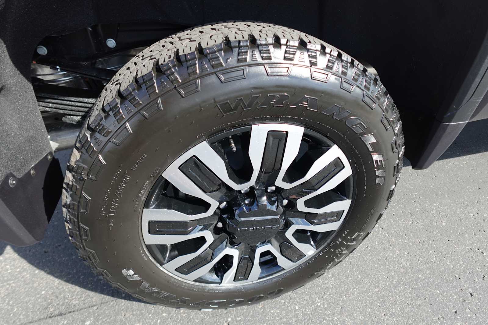 2026 GMC Sierra 2500HD Denali Ultimate - Photo 43