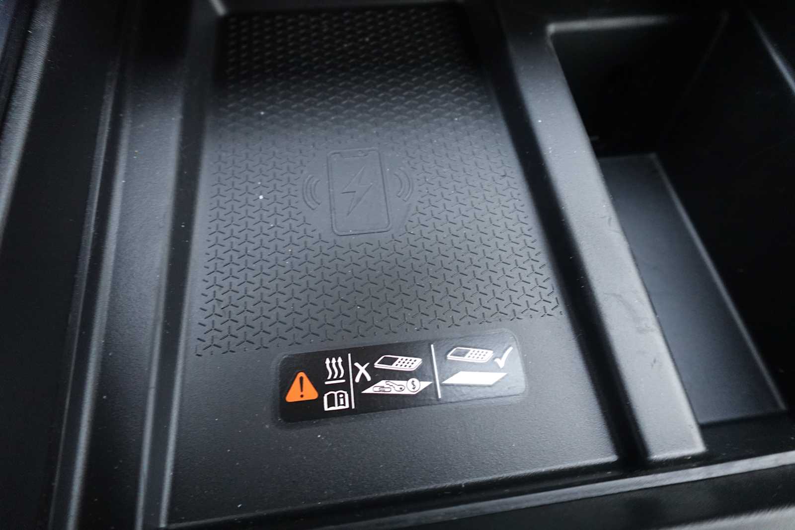 2026 GMC Acadia AT4 - Photo 22
