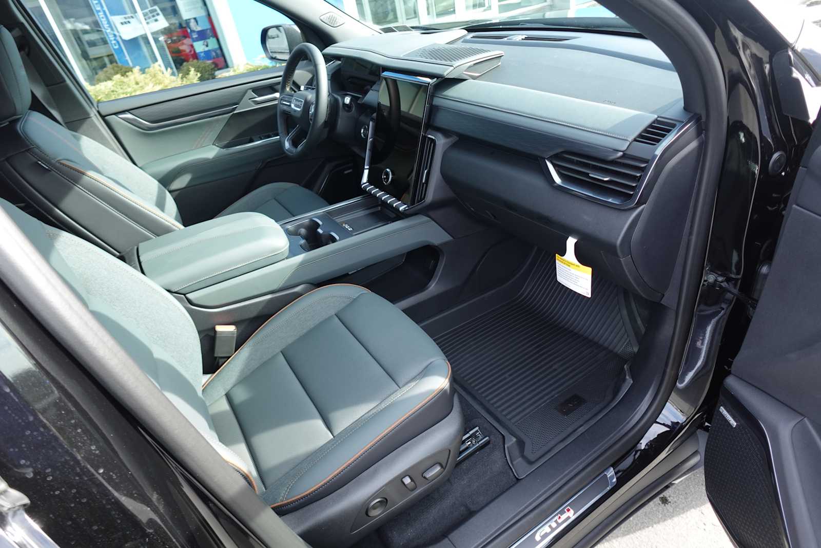 2026 GMC Acadia AT4 - Photo 29