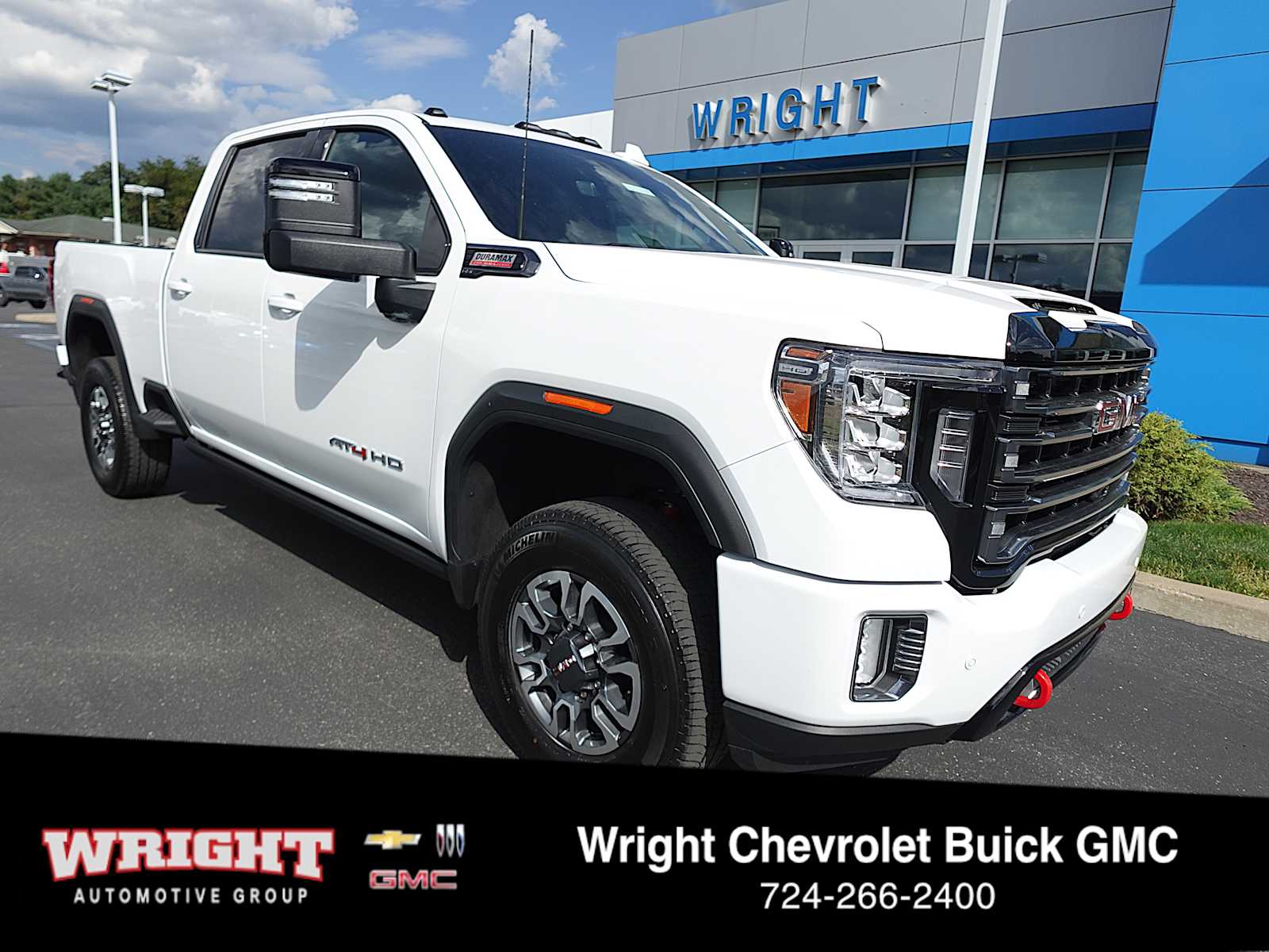 2023 GMC Sierra 4WD Crew Cab Standard Box AT4's photo