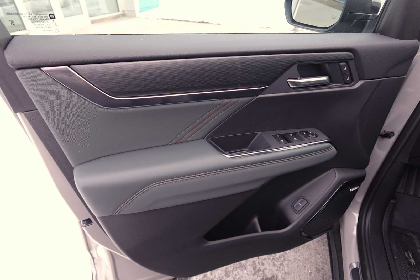 2026 GMC Acadia AT4 - Photo 11