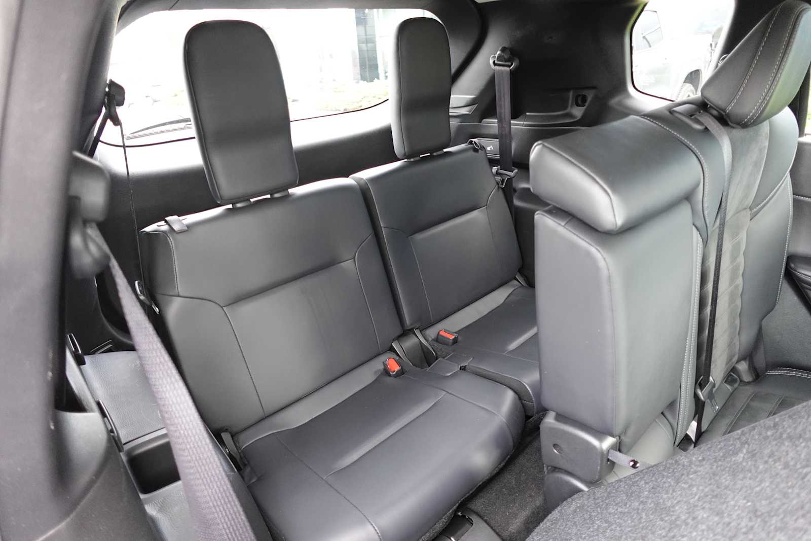 2024 Mitsubishi Outlander SE - Photo 26