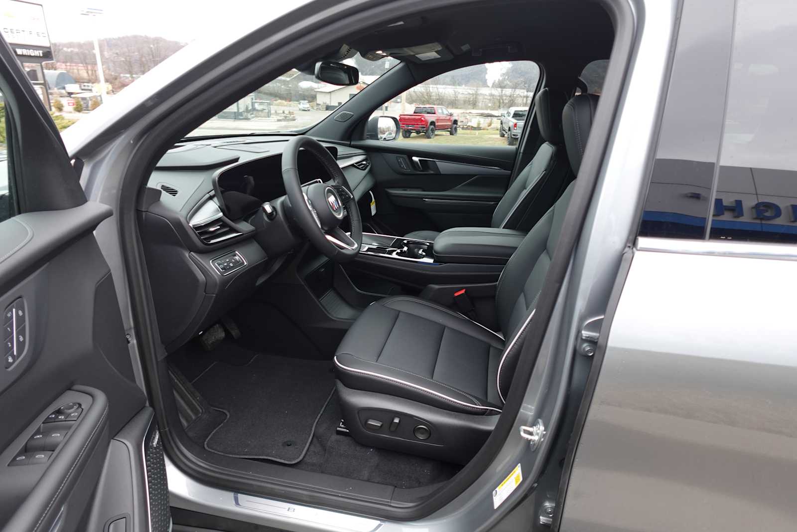2025 Buick Enclave Preferred - Photo 14