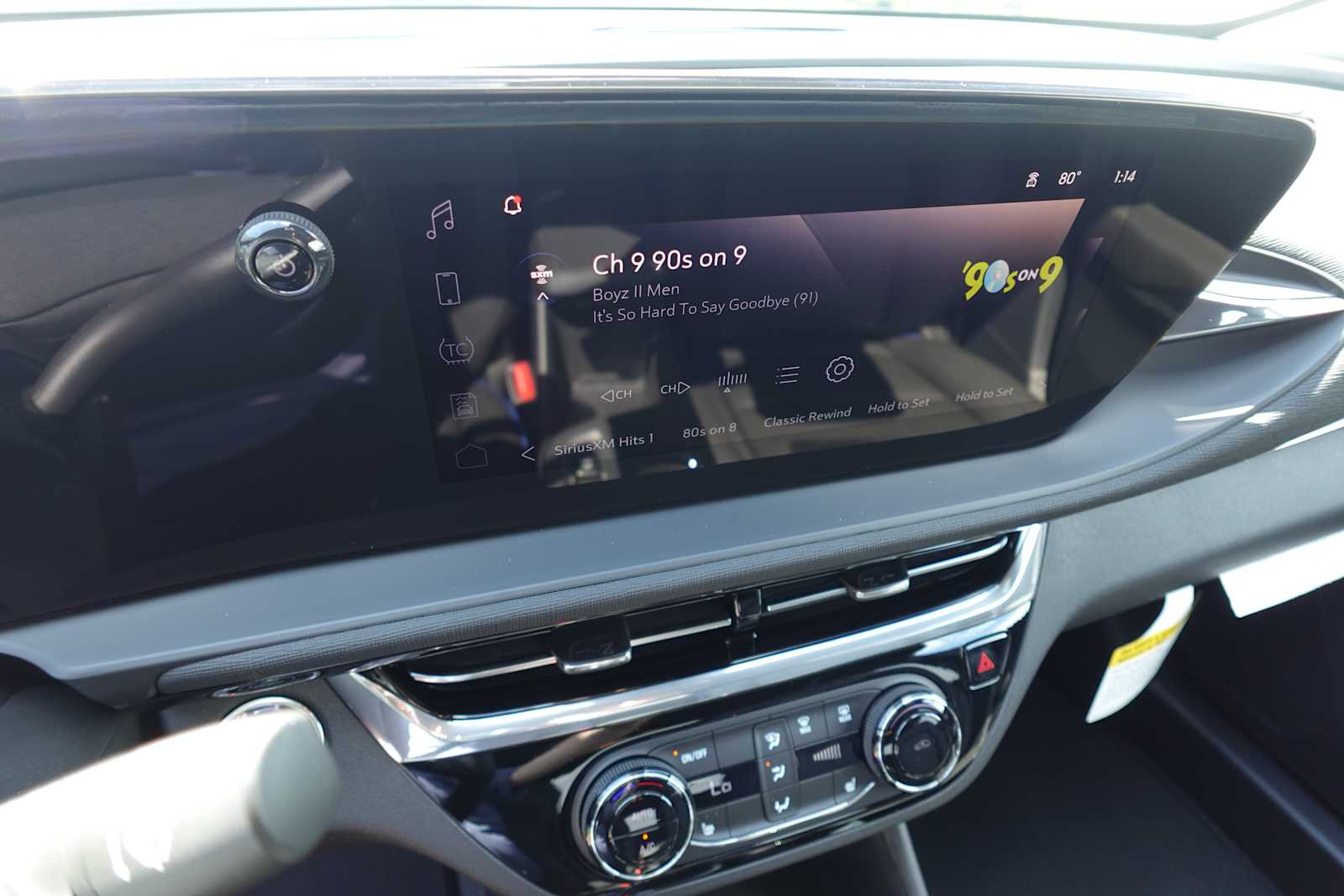 2026 Buick Envista Sport Touring - Photo 20