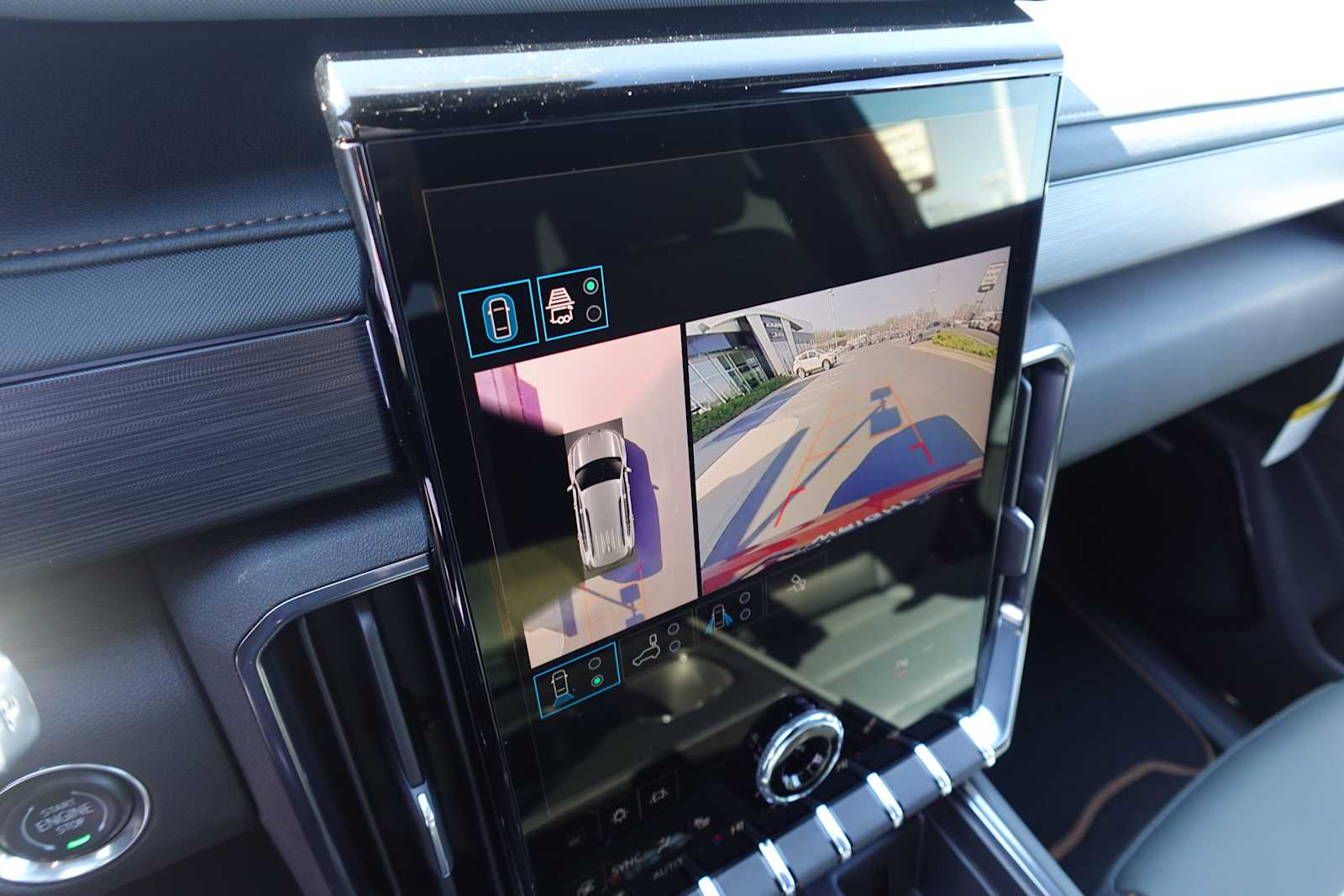 2025 GMC Acadia AT4 - Photo 25