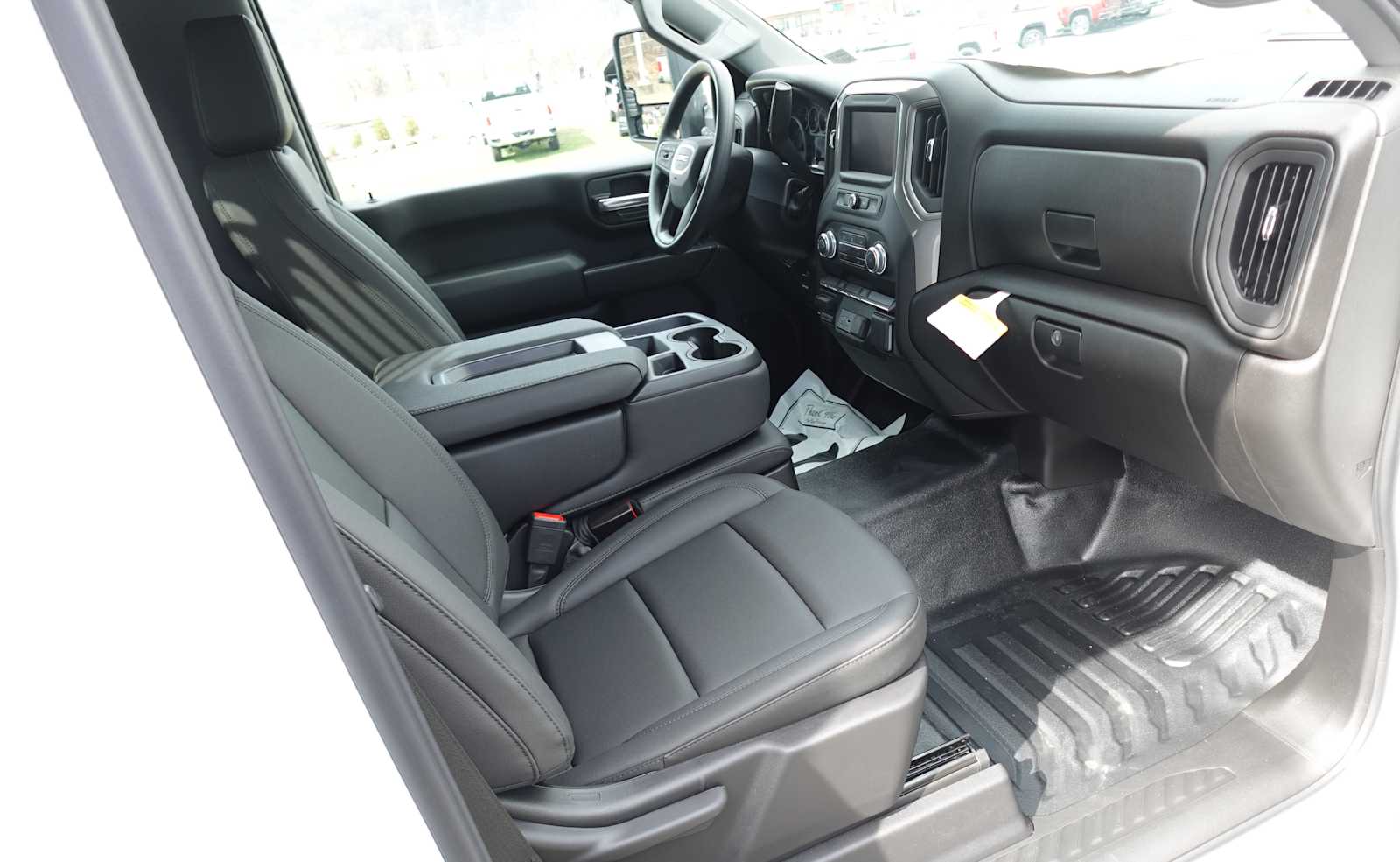 2026 GMC Sierra 3500 Chassis Cab Pro - Photo 30