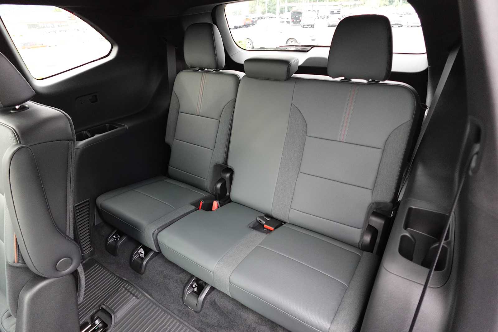 2026 GMC Acadia AT4 - Photo 29