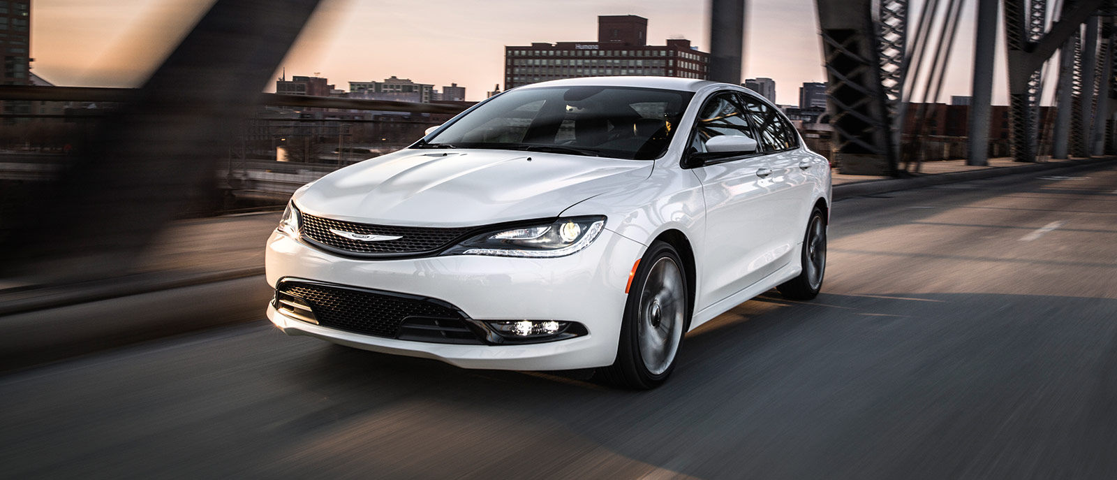 2016 Chrysler 200 elegant Exterior