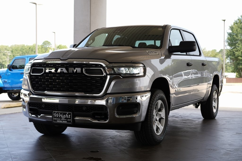 New 2026 Ram 1500 TRADESMAN CREW CAB 4X4 5'7 BOX Pickup