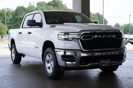 2026 Ram 1500 TRADESMAN CREW CAB 4X4 5'7 BOX Pickup