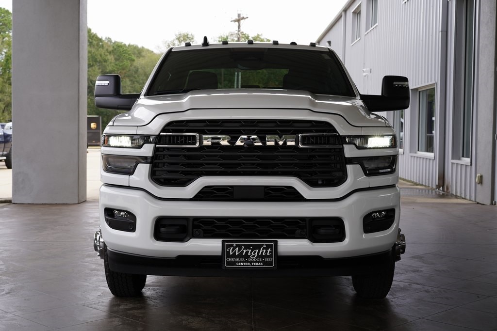 New 2026 Ram 3500 LONE STAR CREW CAB 4X4 8' BOX Pickup