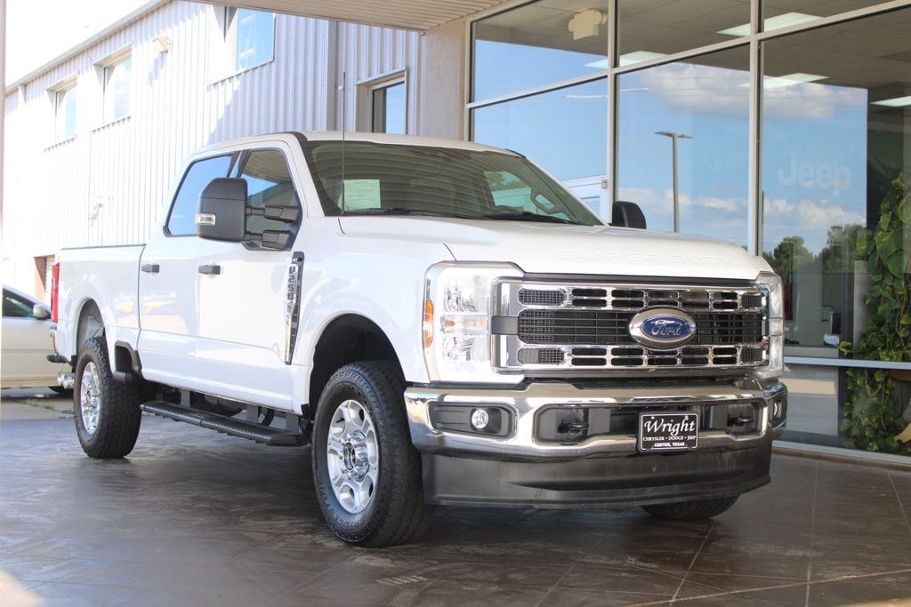 Used 2025 Ford F-250SD XLT Truck