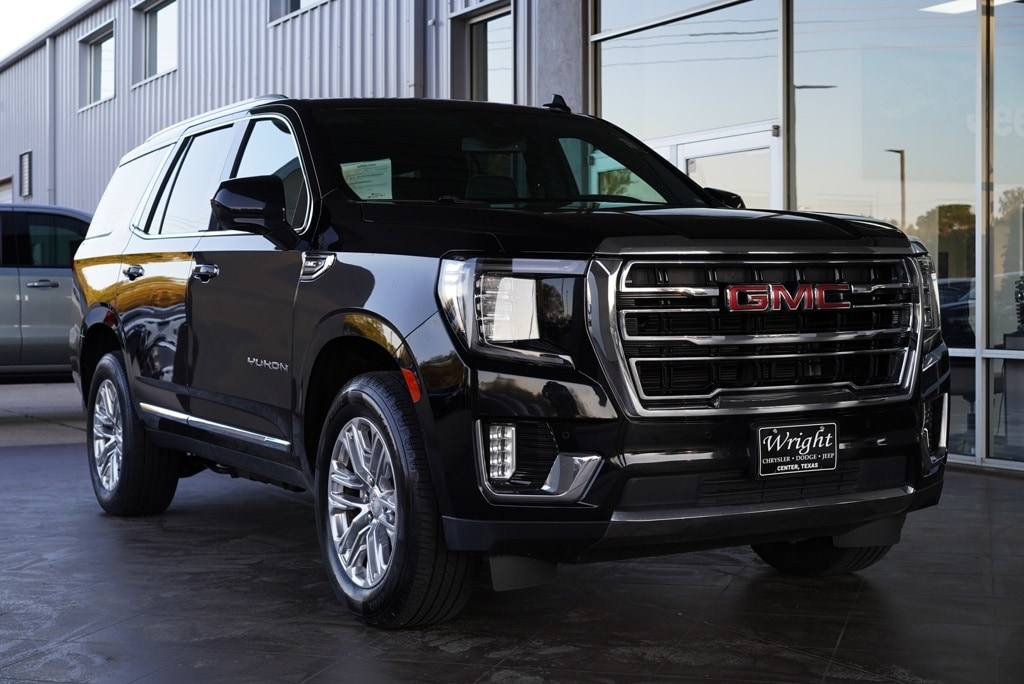 2023 GMC Yukon SLT's photo