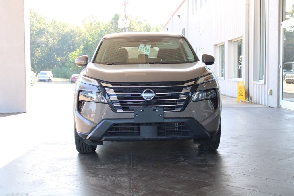 Used 2025 Nissan Rogue SV SUV