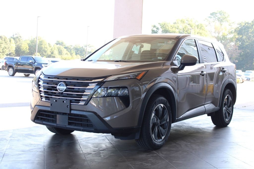 Used 2025 Nissan Rogue SV SUV
