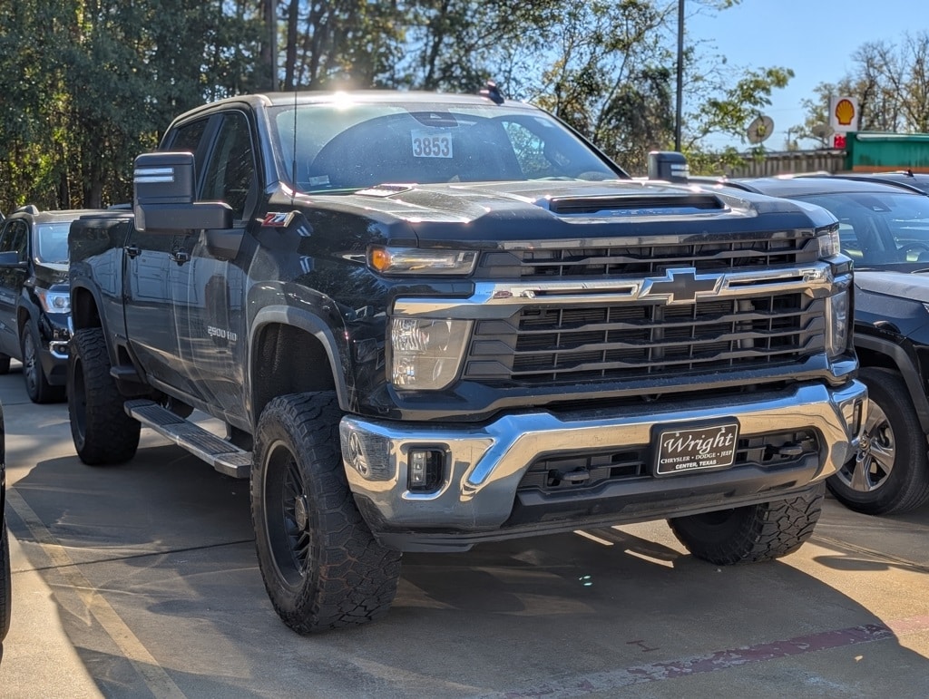 2024 Chevrolet Silverado 2500HD LT's photo