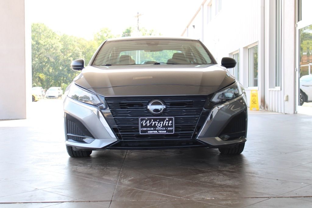 Used 2024 Nissan Altima 2.5 SV Sedan