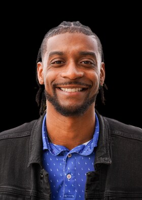 Staff member Sales Consultant from a885391eafd6