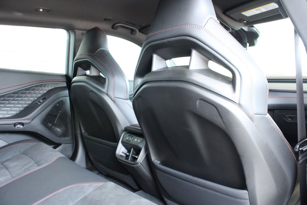 2026 Dodge Charger R/T - Photo 10