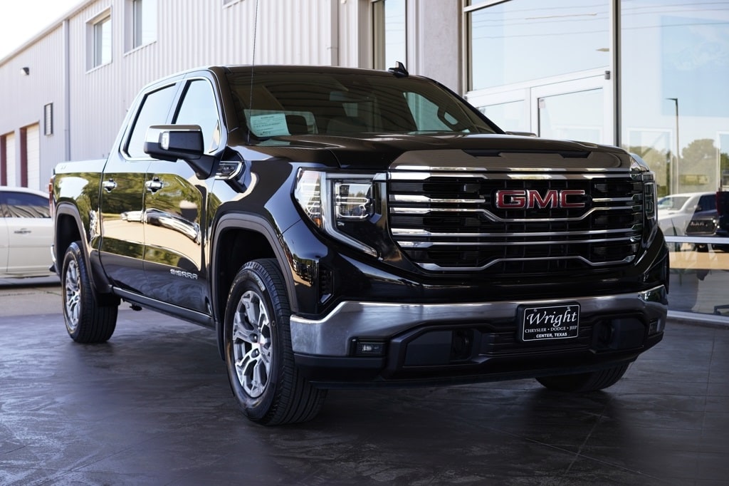 2025 GMC Sierra 1500 SLT's photo