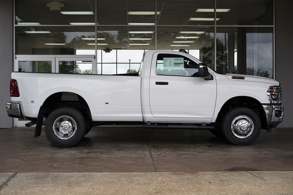 New 2026 Ram 3500 TRADESMAN REGULAR CAB 4X4 8' BOX Pickup