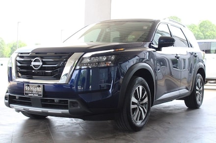 2025 Nissan Pathfinder SL SUV