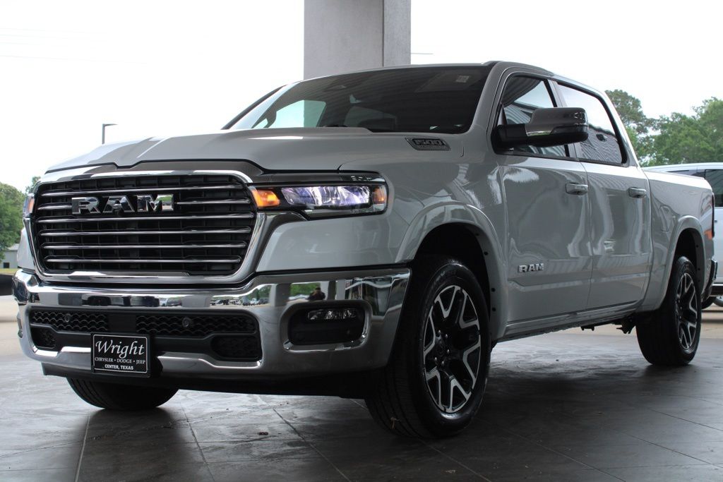 2026 RAM 1500 Laramie 4x4 Crew Cab 5'7's photo