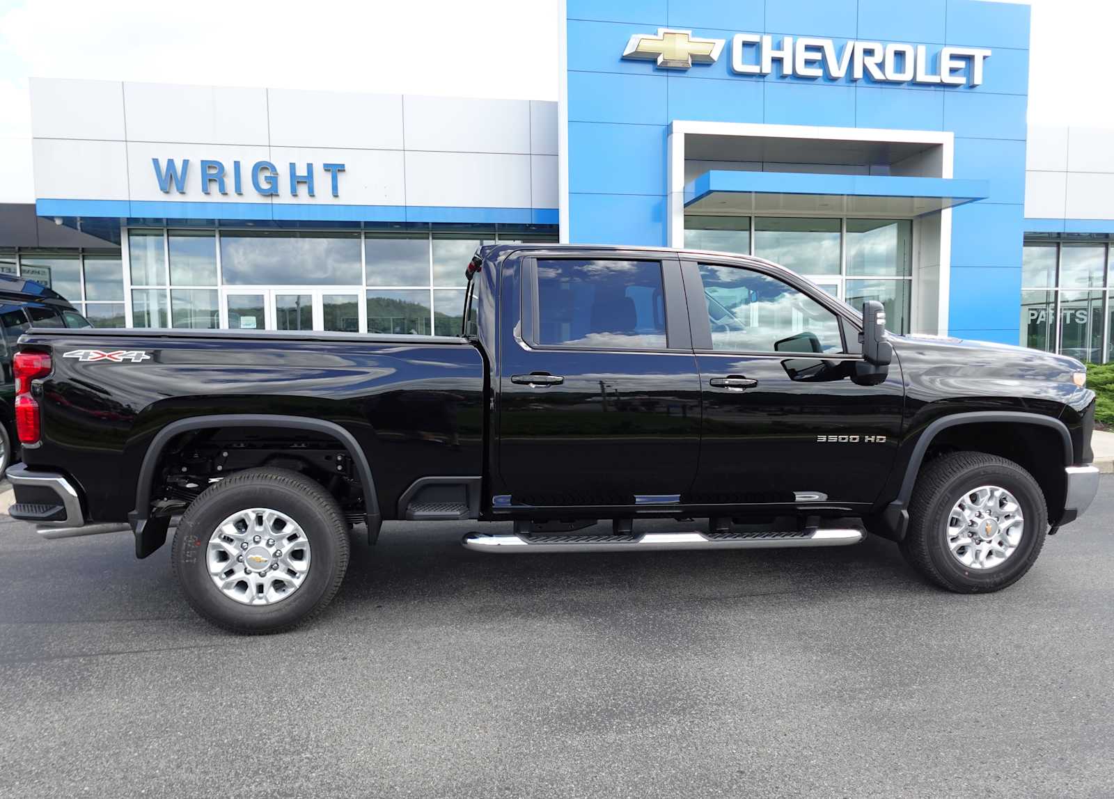 2026 Chevrolet Silverado 3500 HD LT - Photo 2