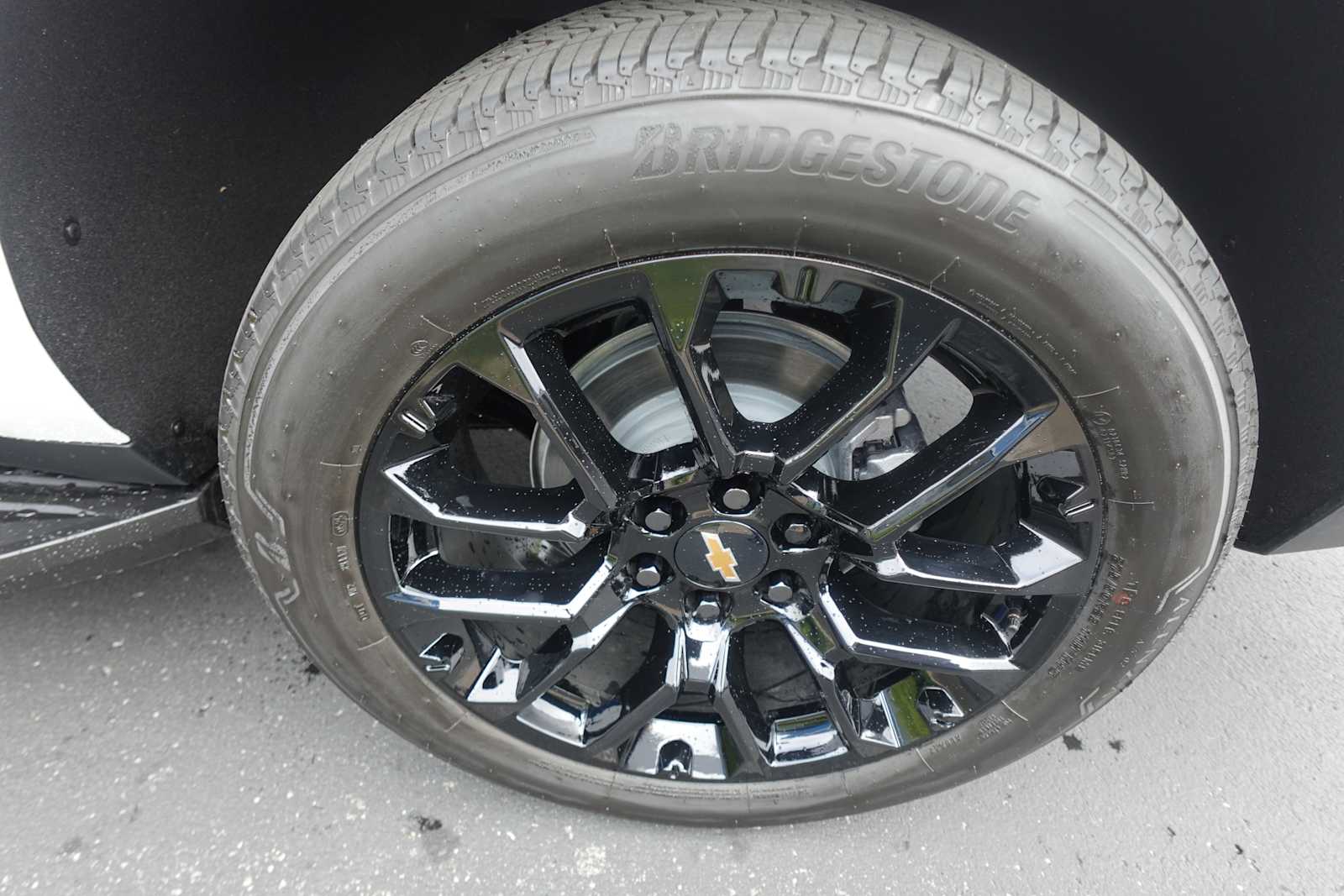 2025 Chevrolet Suburban Premier - Photo 38