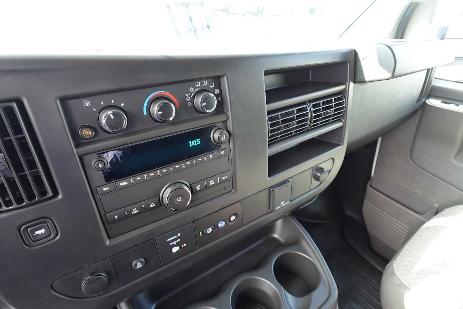 2025 Chevrolet Express Cargo Work Van - Photo 12
