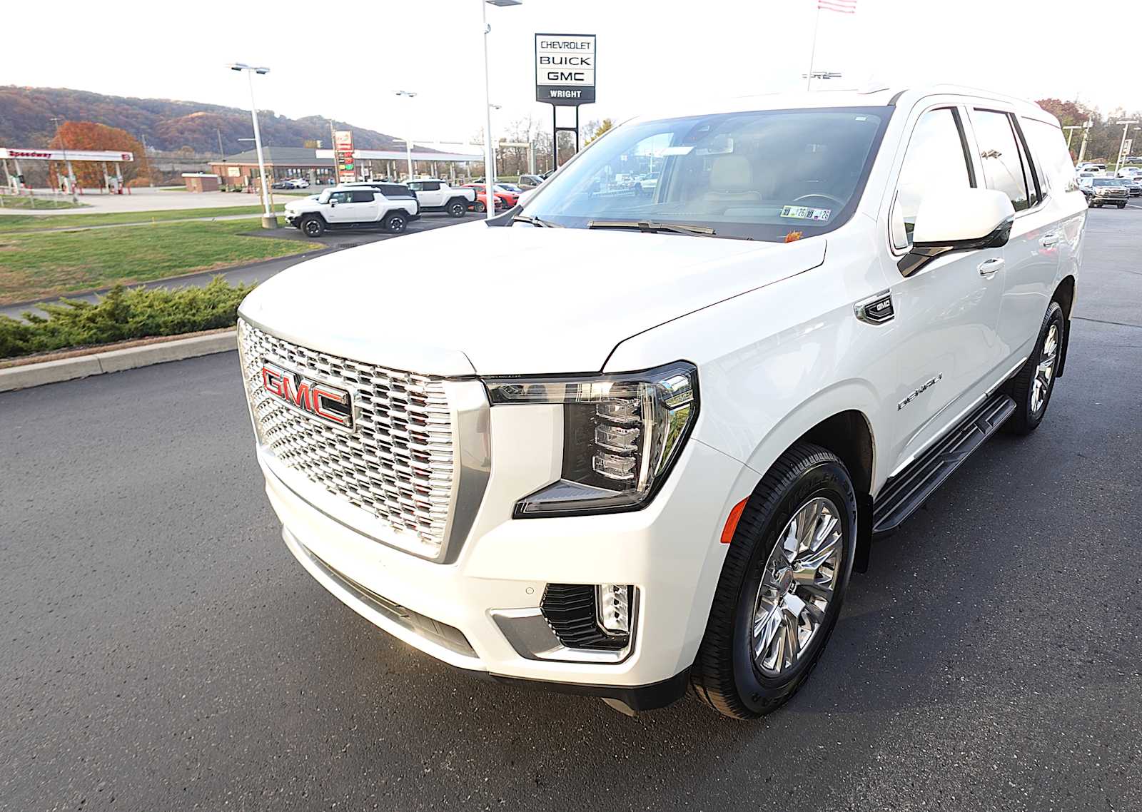 2022 GMC Yukon Denali - Photo 7
