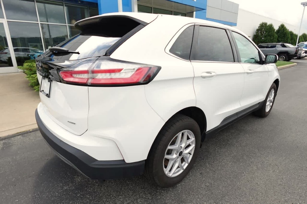 Used 2024 Ford Edge SEL SUV