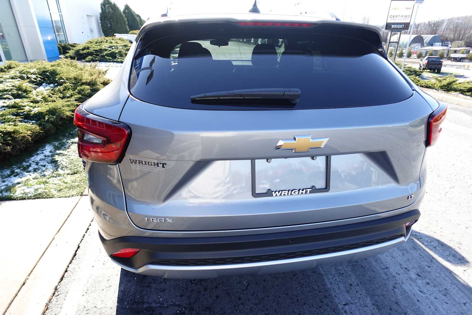 2025 Chevrolet Trax LT photo 4