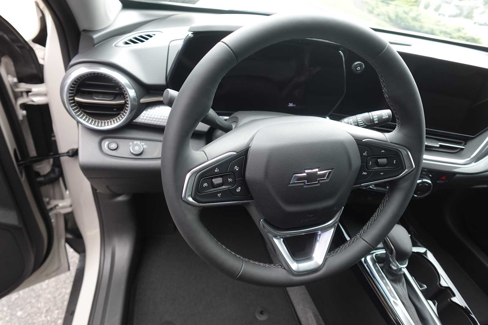 2026 Chevrolet Trax Activ - Photo 13